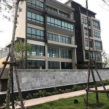 The Residence Thepkanjana Ban Khlong Krathum Baen Buitenkant foto